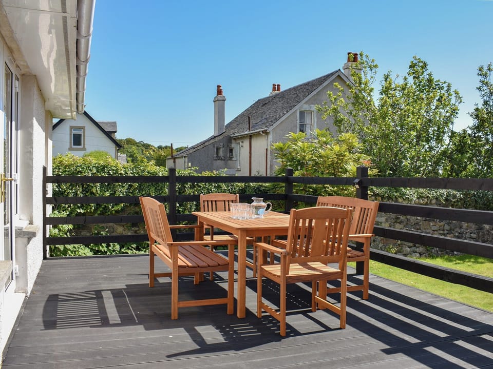 Sitting-out-area | Anchorage Cottage, Lamlash