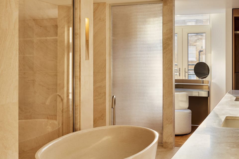 Deluxe Park Suite | Bathroom | Combined shower/tub, deep soaking tub, designer toiletries, hair dryer