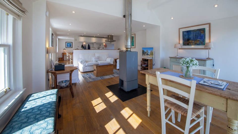 Sky Cottage (1139)