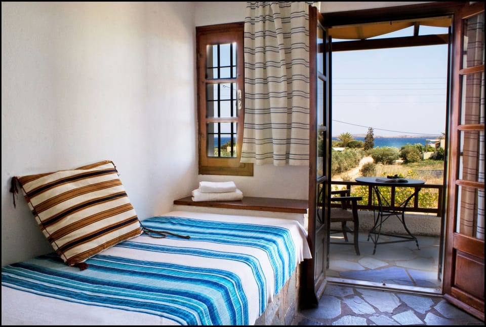 Apartment, 1 Bedroom | 1 bedroom, pillowtop beds, in-room safe, soundproofing