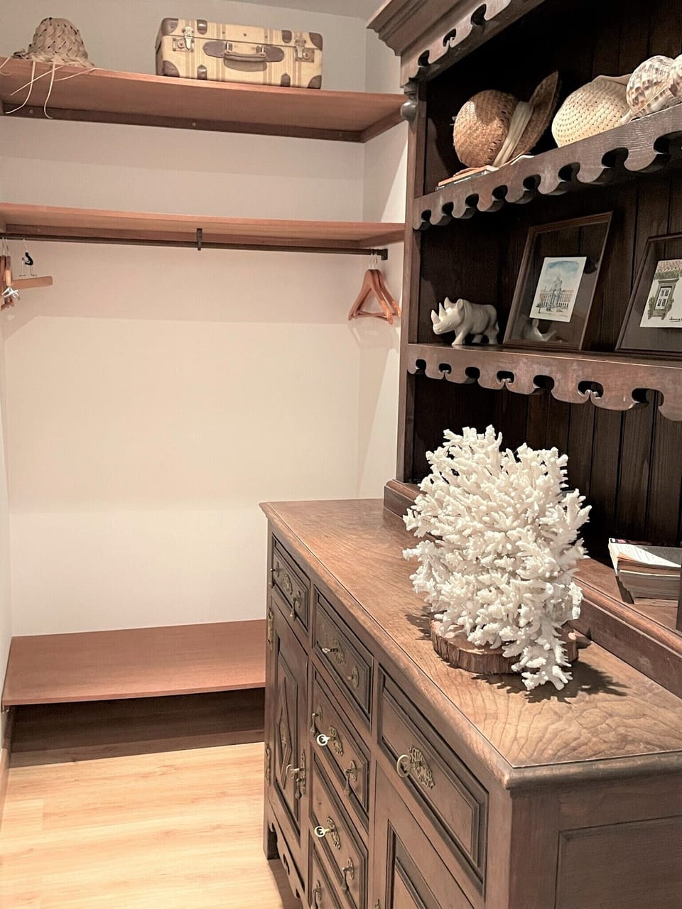 Closet suite 1 