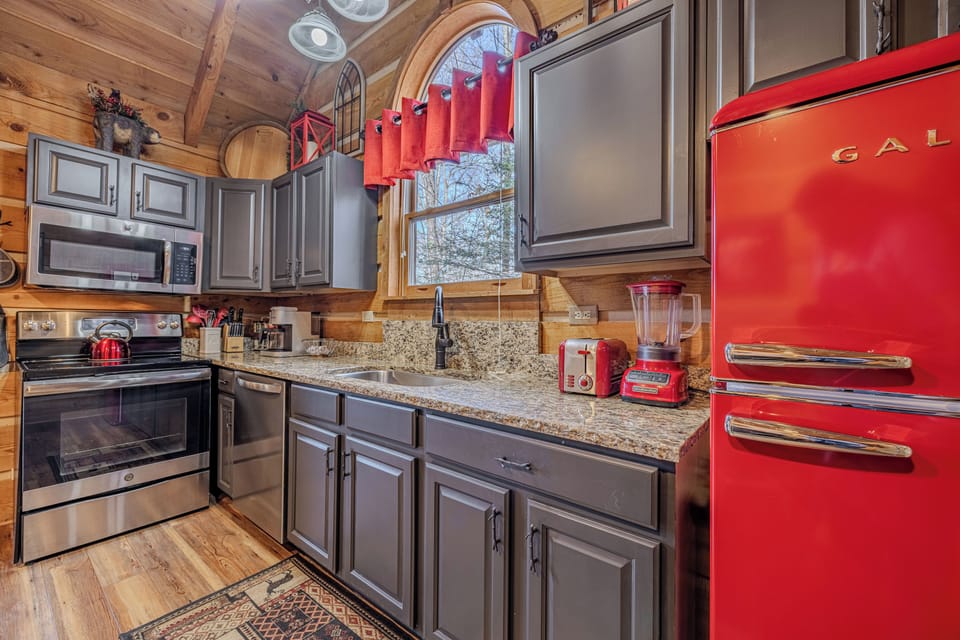 Cook your favorite meals in your fully equipped kitchen, new appliances.