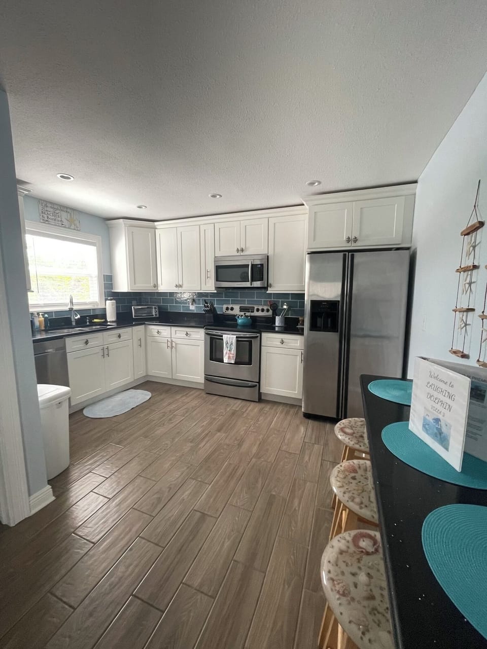 Enter this villa to find a full kitchen, complete with stainless appliances.