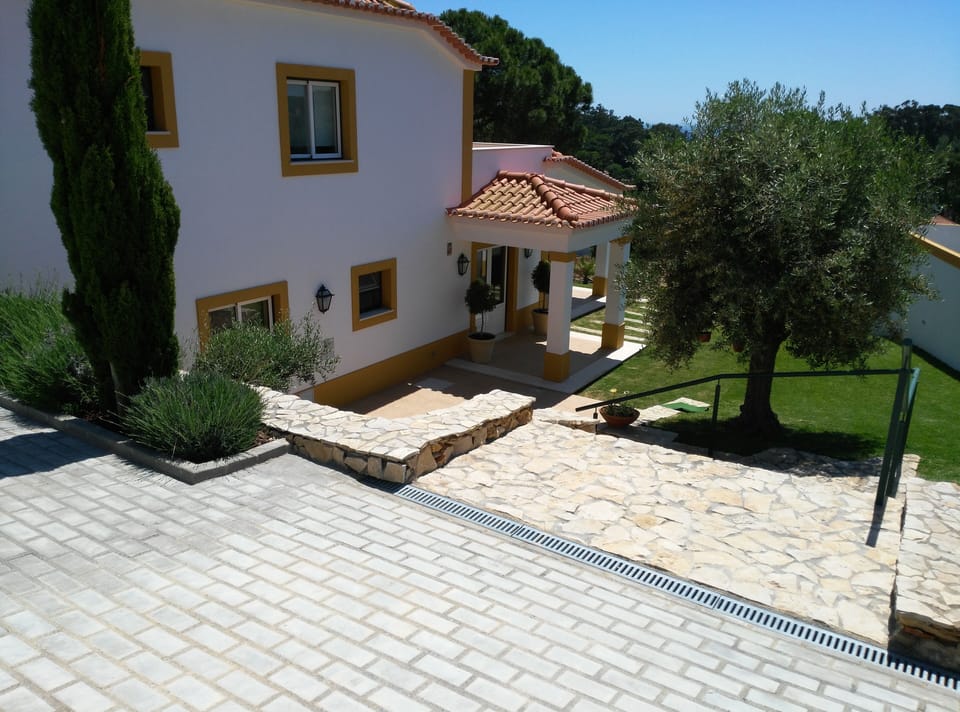 Front entrance steeps  to villa