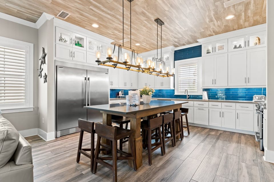 First Floor Gourmet Kitchen - Seating for 10