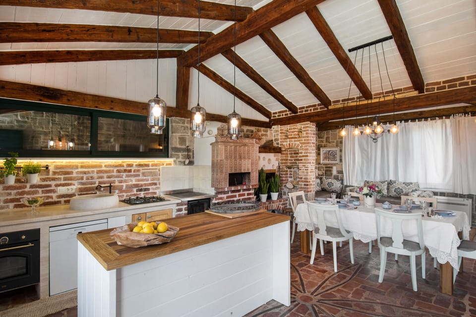 Villa (3 Bedroom Villa with Private Pool) | Dining room