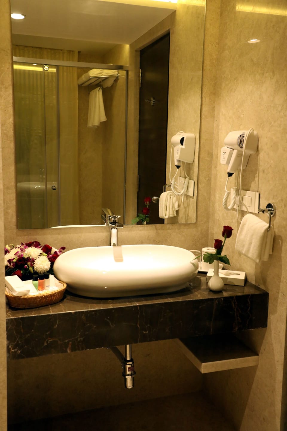 Bathroom sink