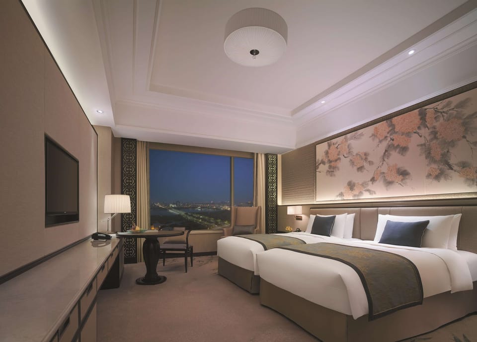 1 bedroom, minibar, in-room safe, desk
