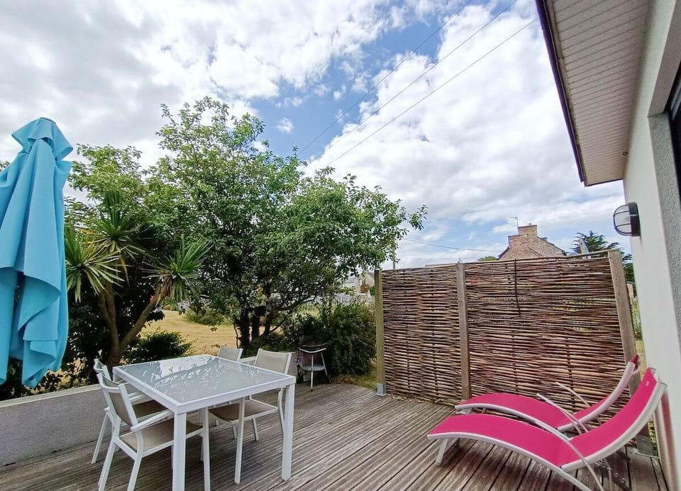 Les Eves terrace