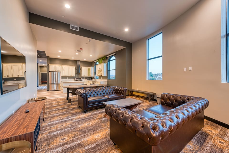 Heritage Penthouse | Living area | 49-inch LED TV with cable channels, TV