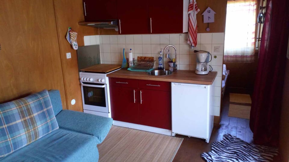 House | Private kitchen | Fridge, oven, coffee/tea maker, toaster