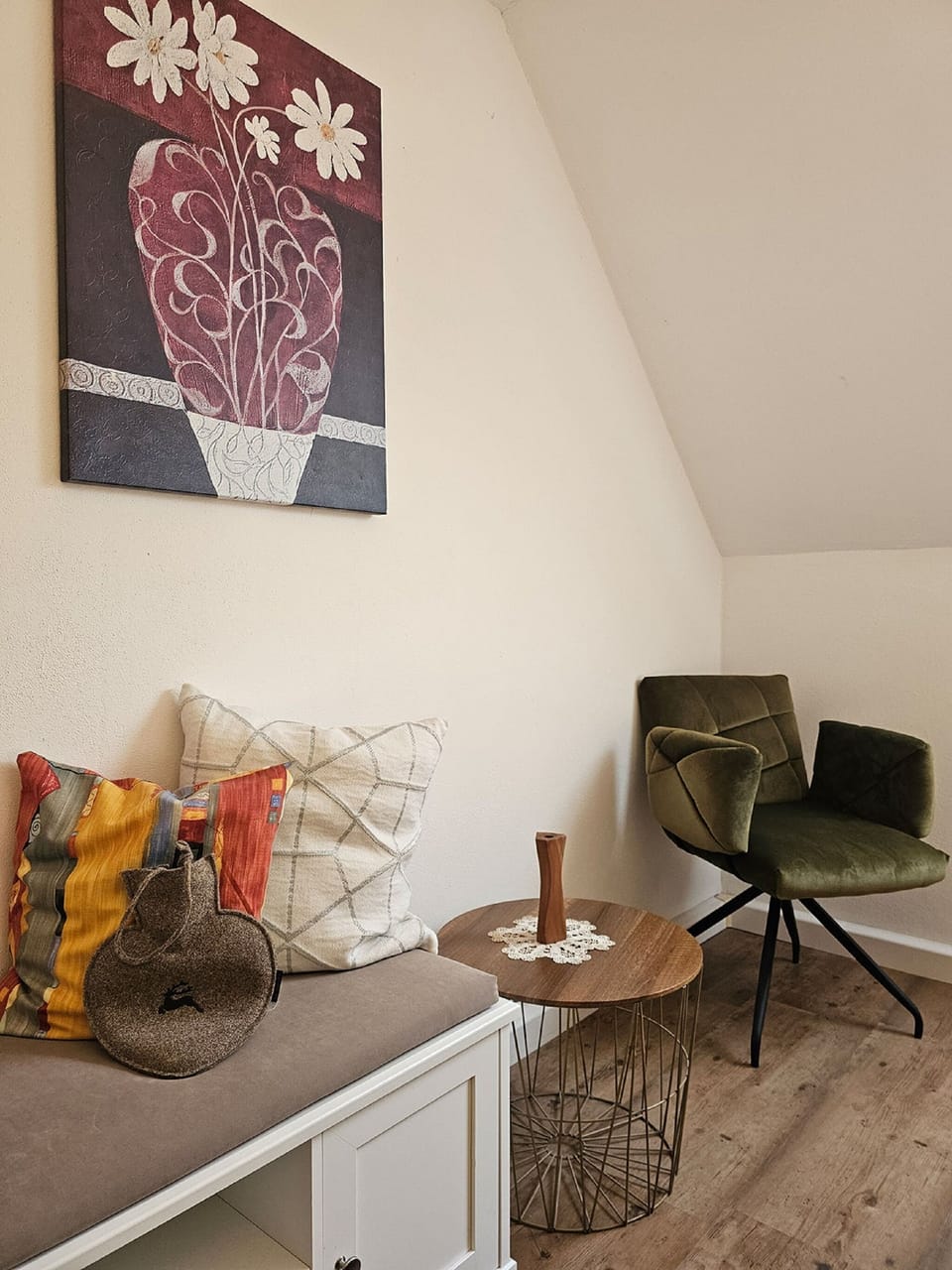 Apartment | Living area | TV
