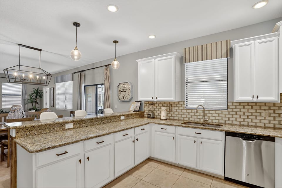 Full Modern Kitchen