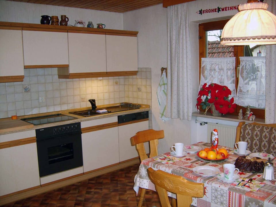 House, 4 Bedrooms, Balcony | Private kitchen | Fridge, microwave, stovetop, dishwasher