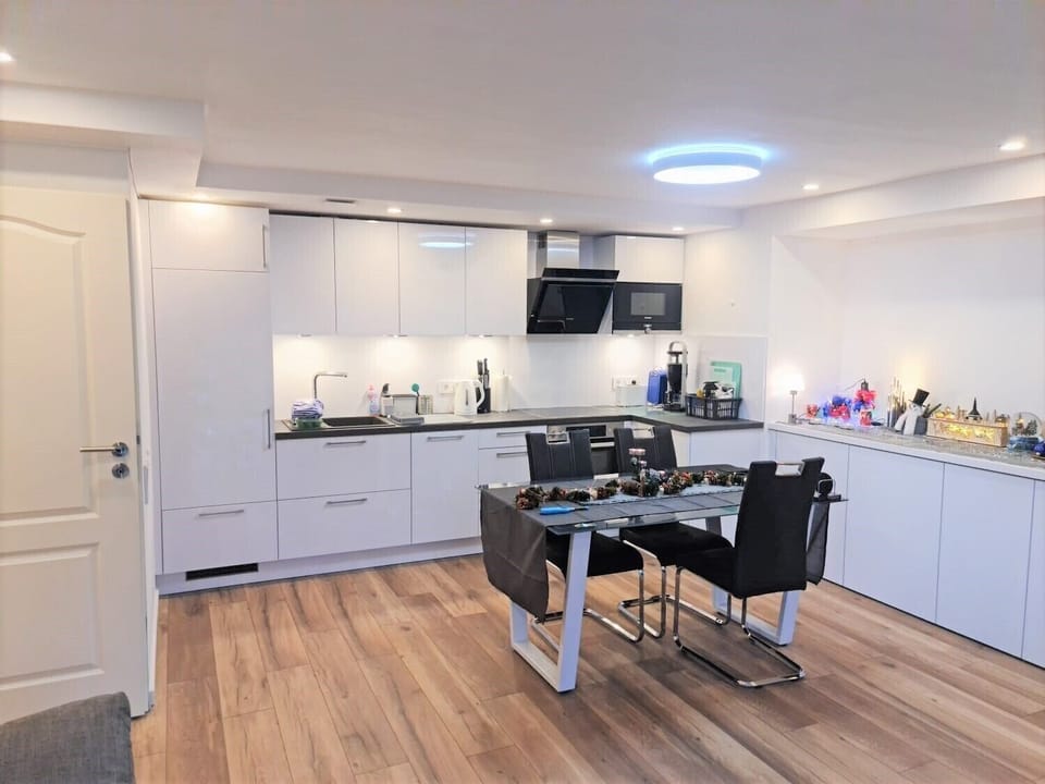 Condo | Private kitchen | Microwave, oven, dishwasher, cookware/dishes/utensils