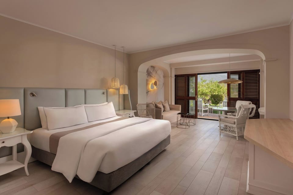 Deluxe Room, 1 King Bed, Terrace | Egyptian cotton sheets, premium bedding, down comforters, pillowtop beds