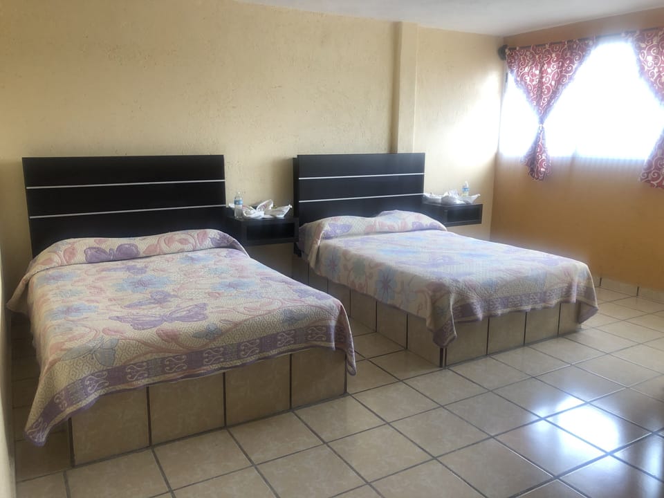 Family Double Room | Laptop workspace, free WiFi, bed sheets