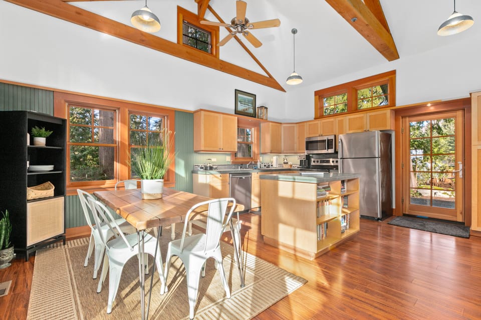 Kitchen and dining 