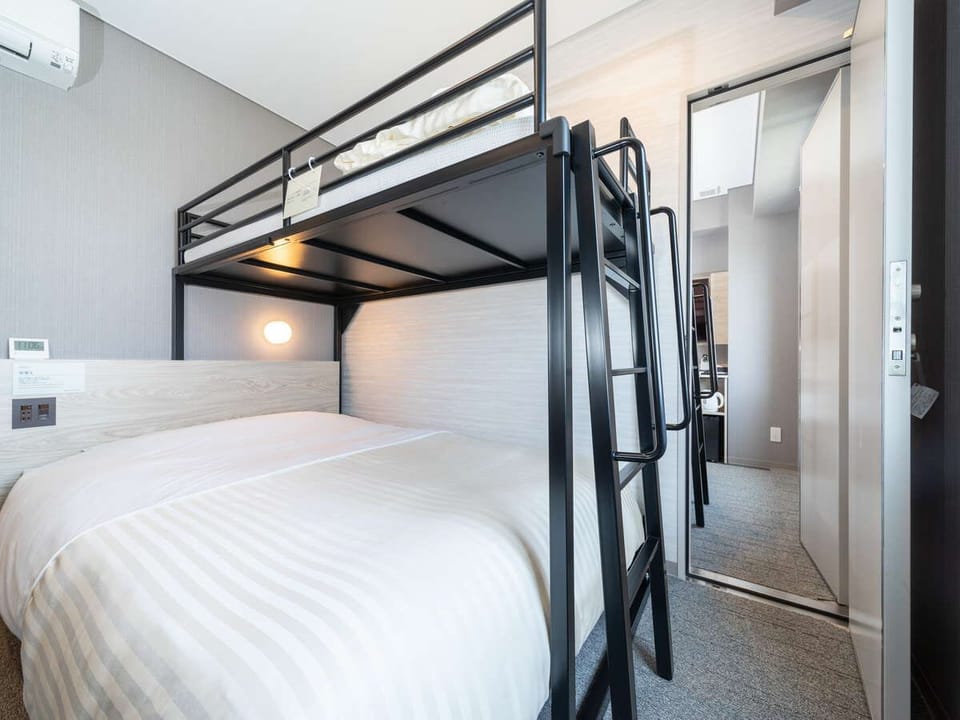 Connected Bunk Bed Rooms, Non Smoking | Desk, laptop workspace, soundproofing, free WiFi