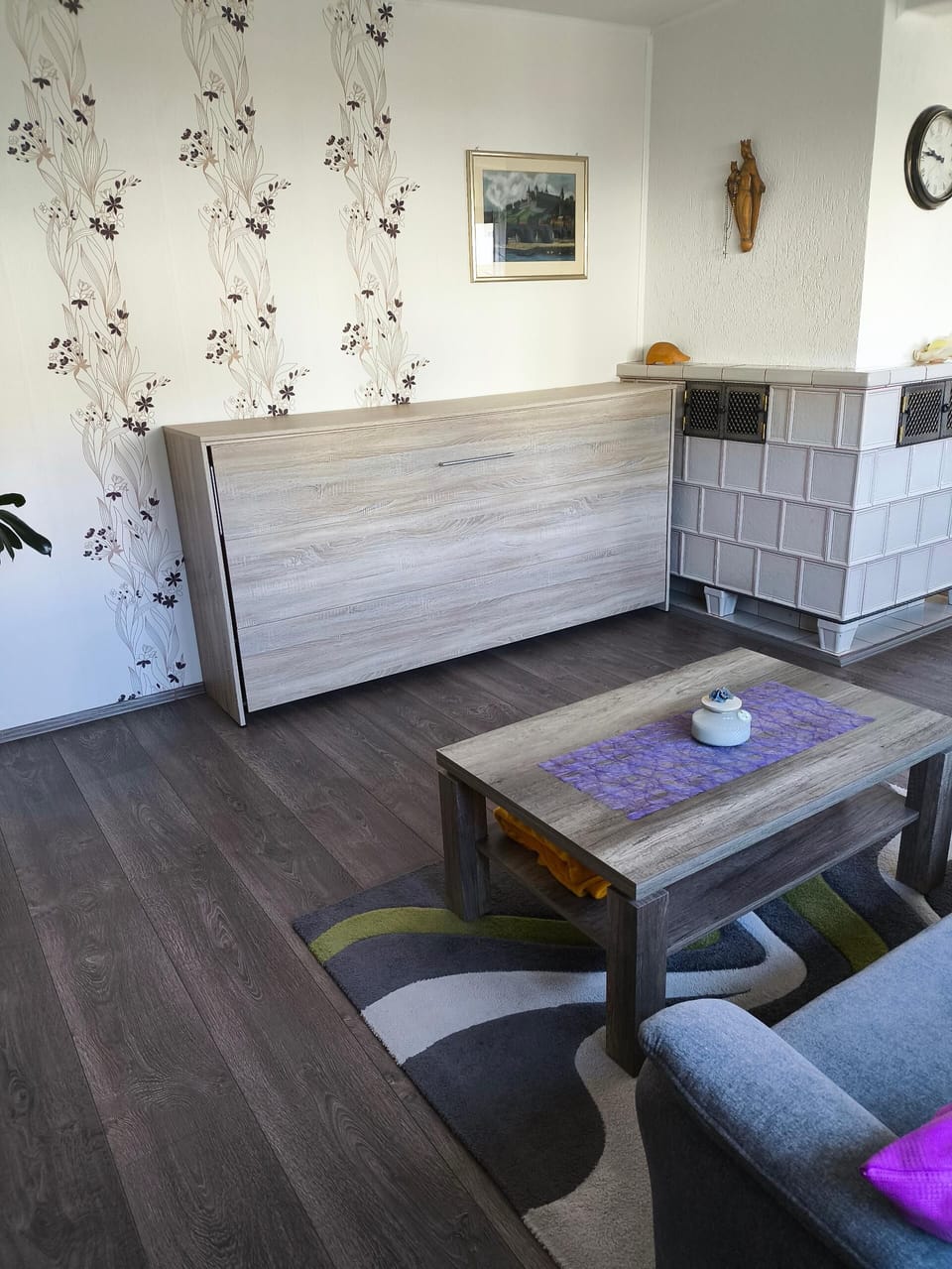 Apartment | Living area | 42-inch flat-screen TV with satellite channels, TV