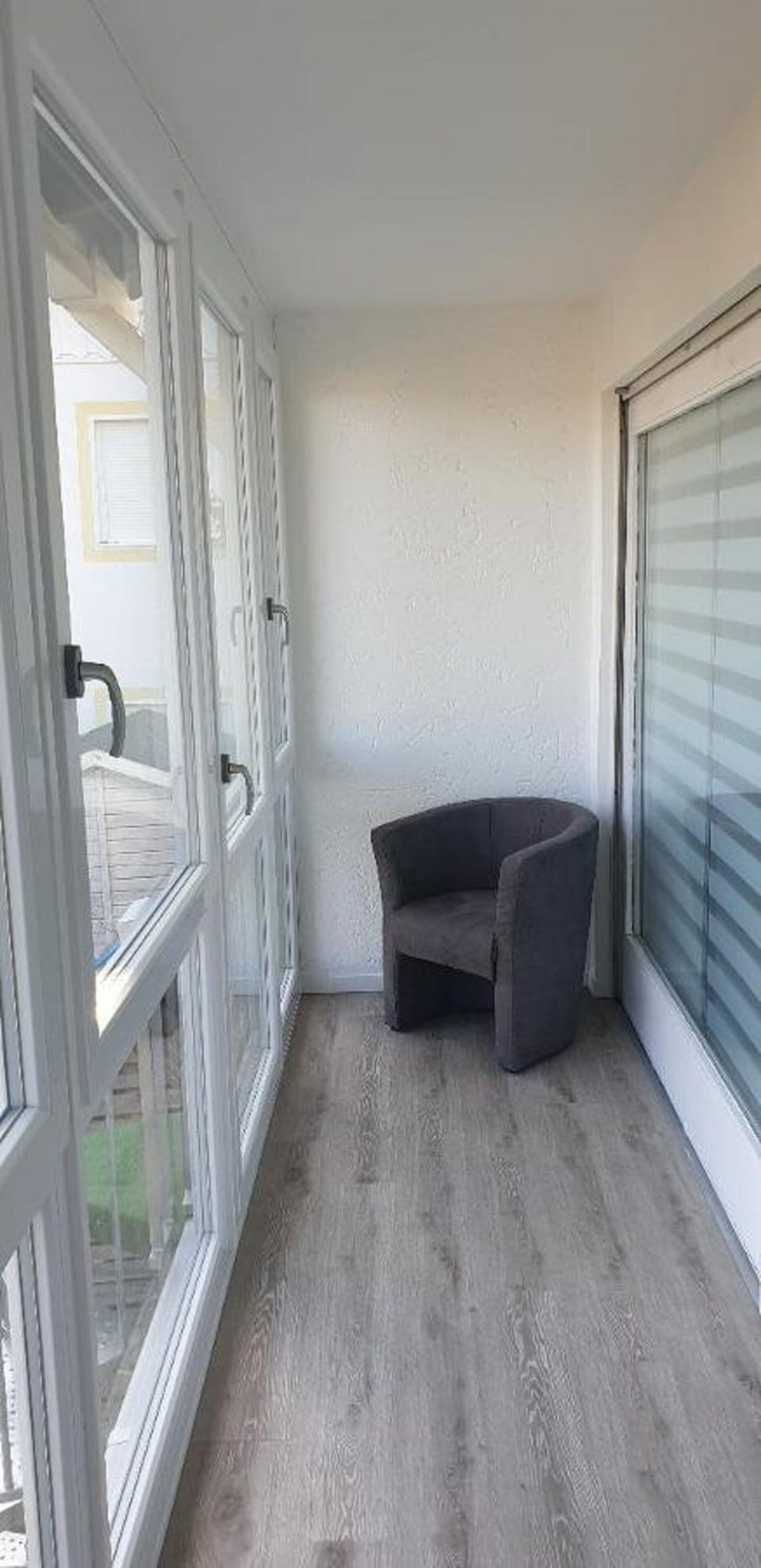 Apartment | Living area | Flat-screen TV