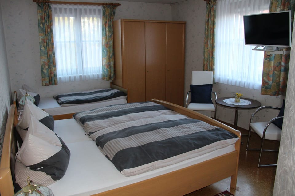 Free WiFi, bed sheets
