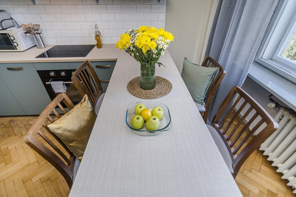 Traditional Apartment | Private kitchen | Fridge, microwave, oven, stovetop