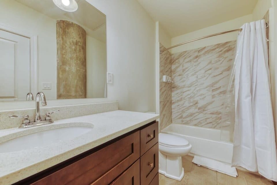Spacious Bathroom