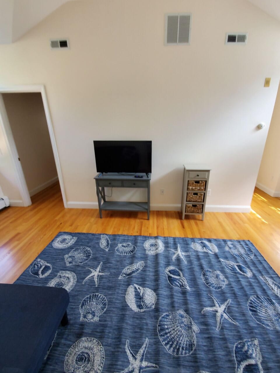 Upstairs Sitting Area
Left Wing
