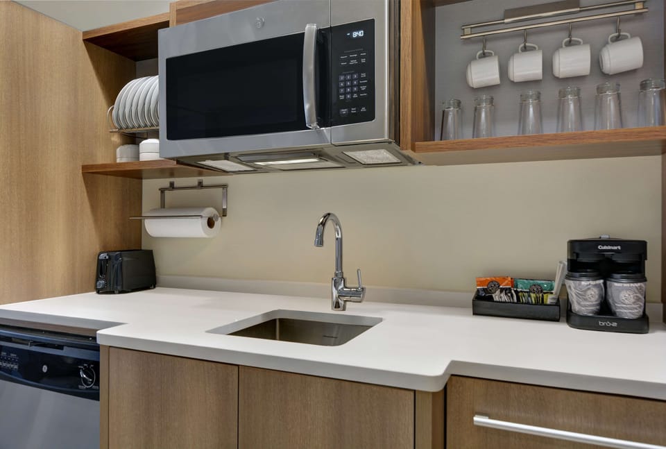 Studio, 2 Queen Beds, Non Smoking | Private kitchen | Full-size fridge, microwave, dishwasher, coffee/tea maker