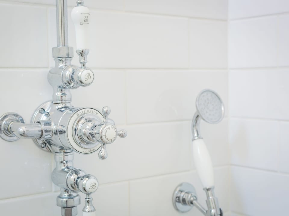 En-suite | Mallard Cottage, Winchester