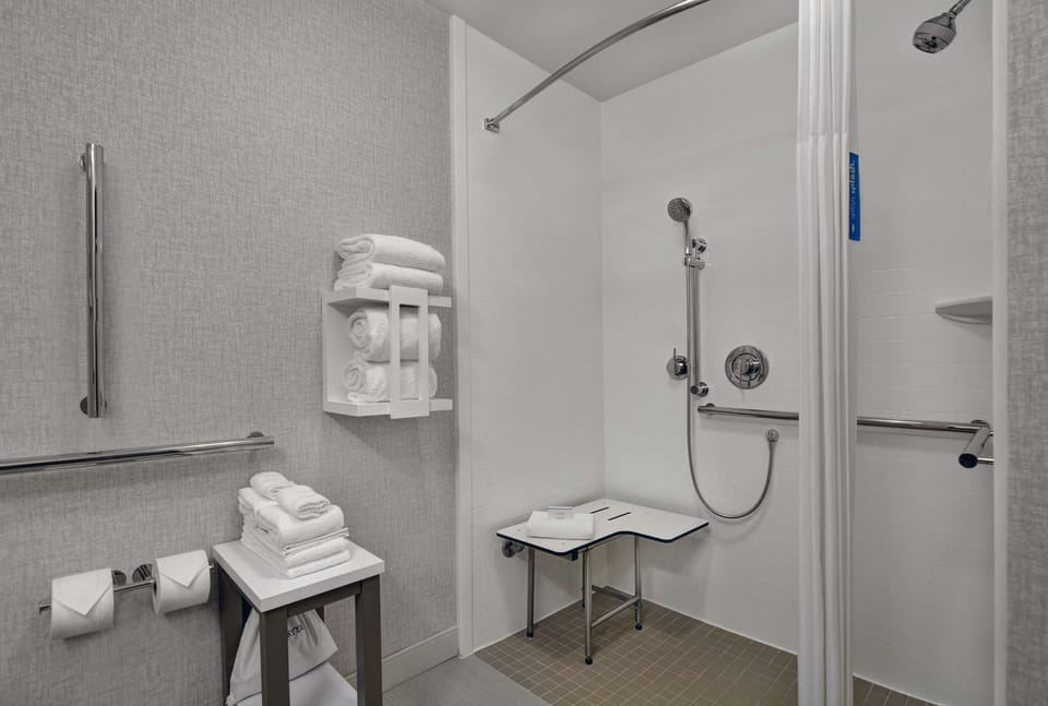 Room, 2 Queen Beds, Accessible (Hearing) | Bathroom shower