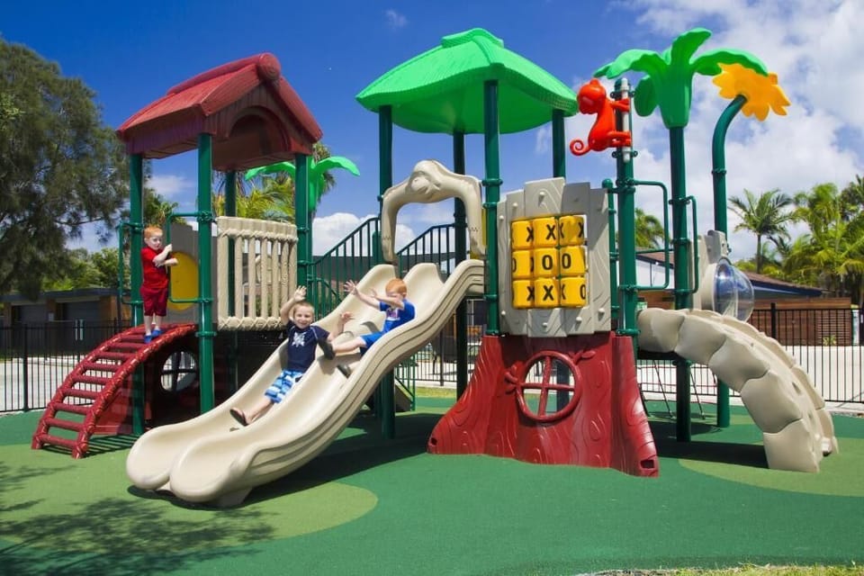 Lakeside Forster Holiday Park Campground/ 
RV Resort in Forster