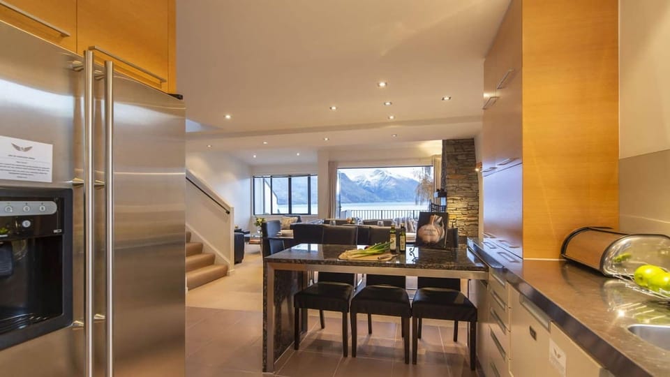 Looking from Kitchen towards dining room & lounge
Kitchen includes double door fridge/freezer