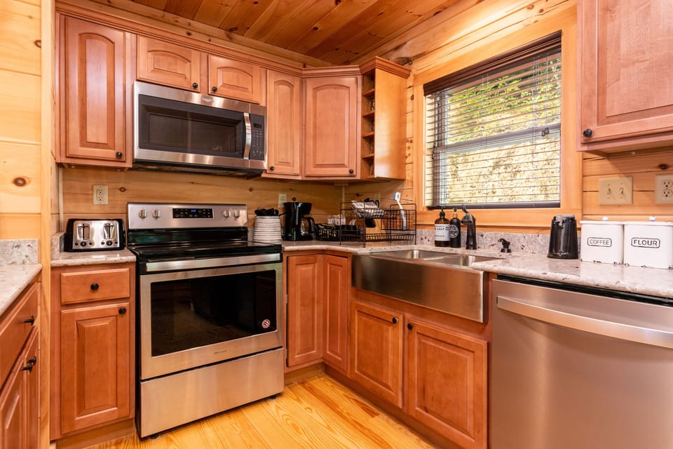 Amazing Kitchen with all of the essentials you might need 