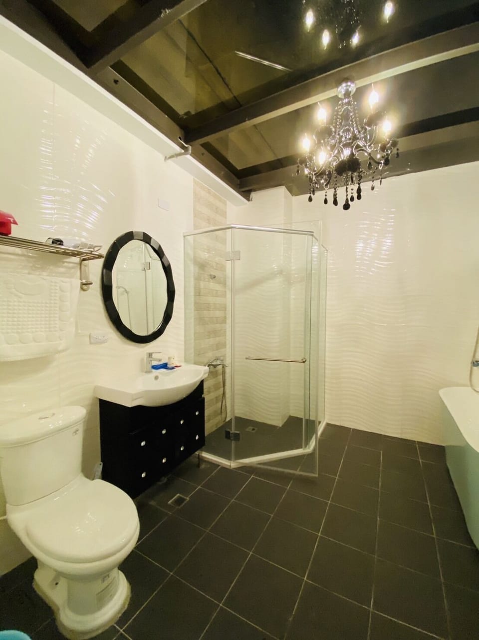Quadruple Room | Bathroom | Shower, free toiletries, hair dryer, slippers