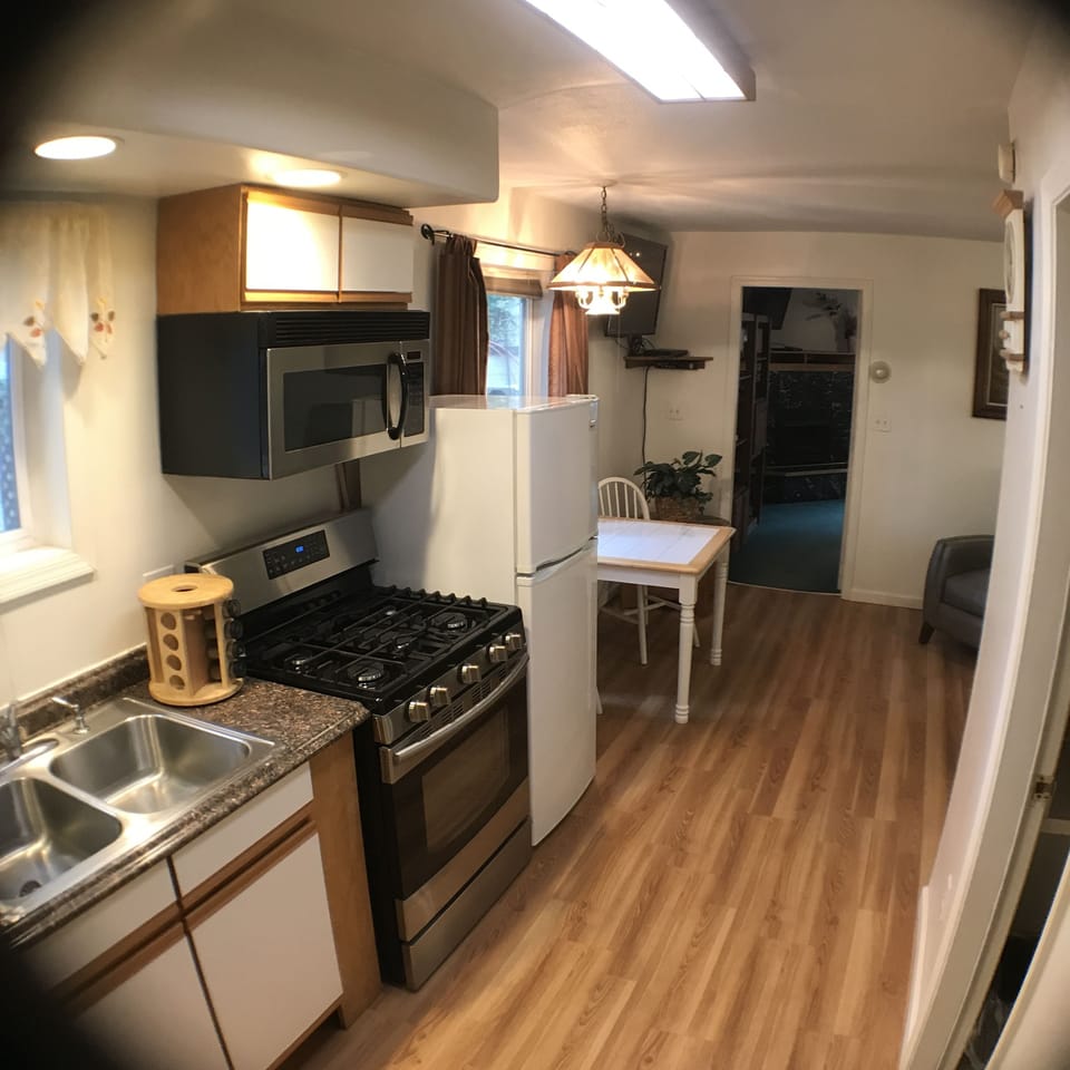 Room (Suite/condo) | Private kitchen