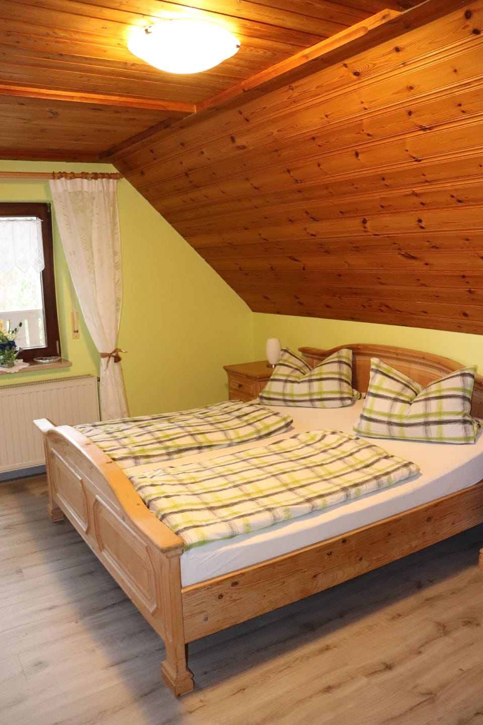 Double Room, 1 Double Bed | Free WiFi, bed sheets