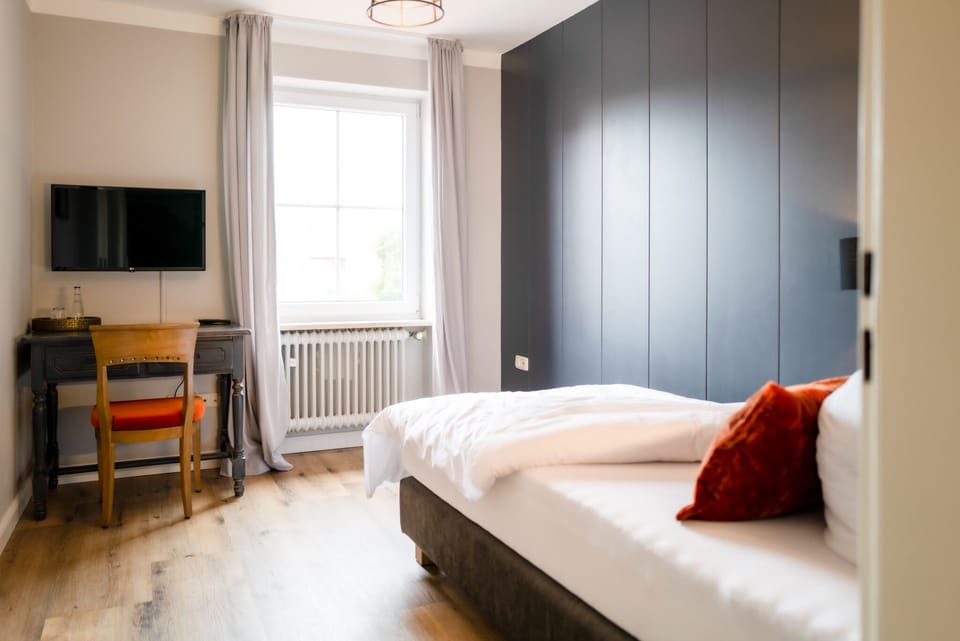 Basic Single Room | Individually furnished, desk, laptop workspace, free WiFi