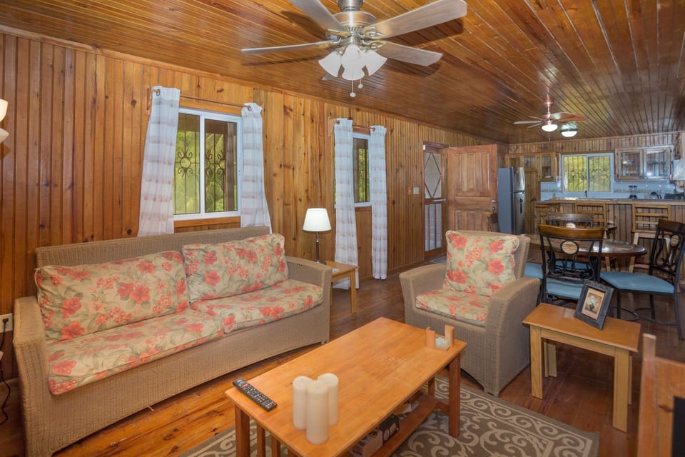 Apartment, 2 Bedrooms | Living room