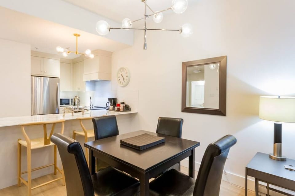 `place was beautiful that we looked forward to coming back to at the end of our ski trips. The 24/7 check in, ski storage, and hot tub made the trip for us. I would highly recommend staying here for group of 4`- Krishan.