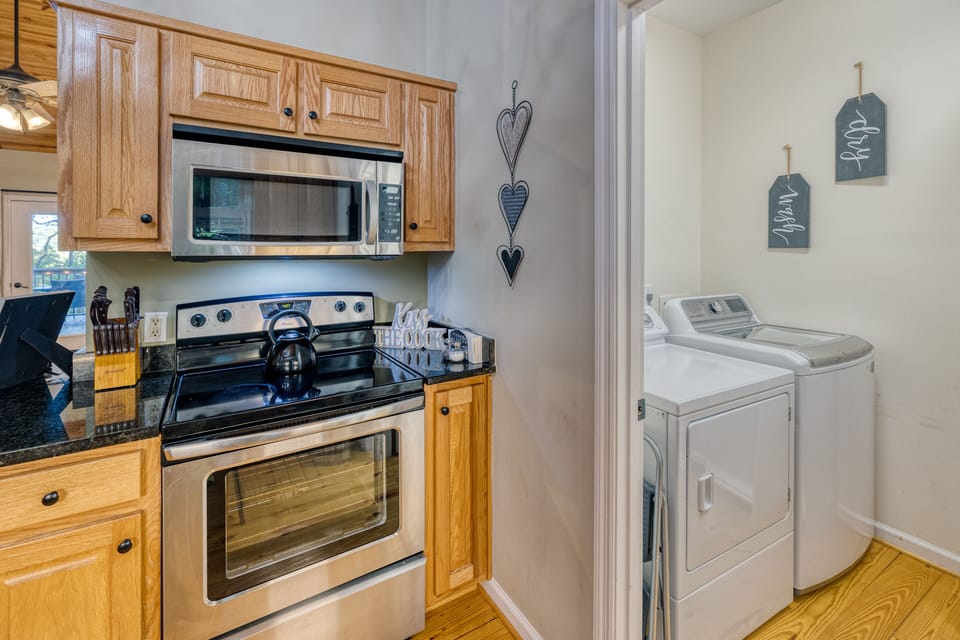 Electric Stove and Full Washer and Dryer. Detergent and Sheets provided.