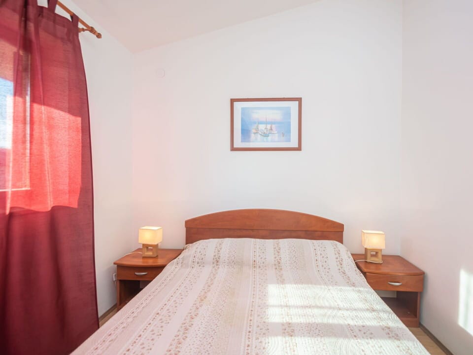 Bedroom, Bed, Room, Furniture, Property, Interior Design, Bed Sheet, Floor, Wall, Building