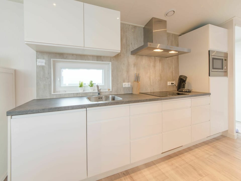 Cabinetry, Countertop, Kitchen Sink, Sink, Kitchen Appliance, Kitchen, Home Appliance, Tap, Wood, Kitchen Stove