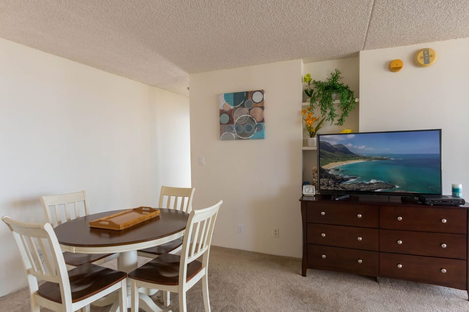 Condo, 1 Bedroom | Private kitchen | Coffee/tea maker, fridge, oven, toaster