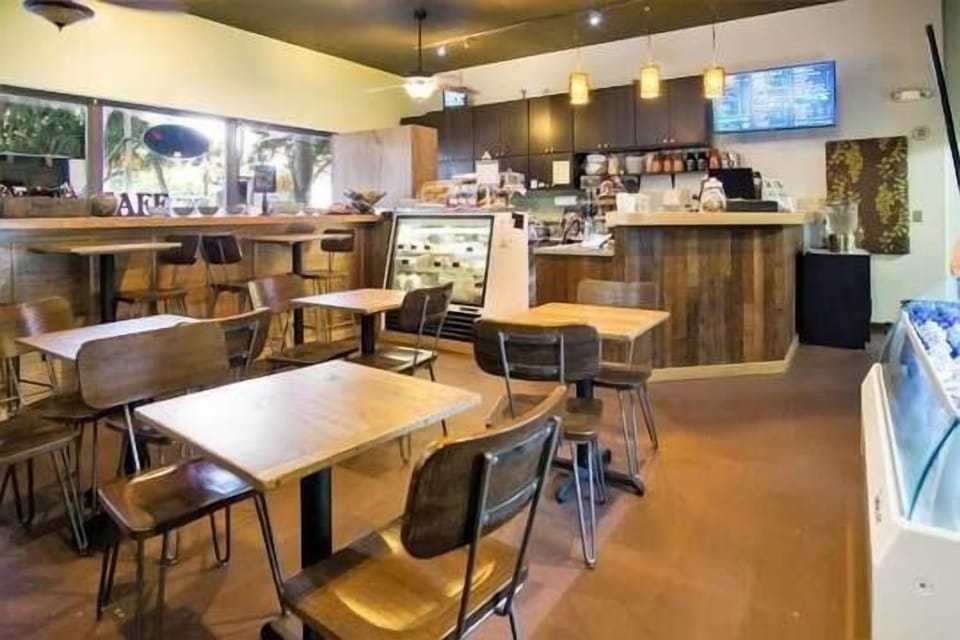 House, 1 Bedroom | Dining
