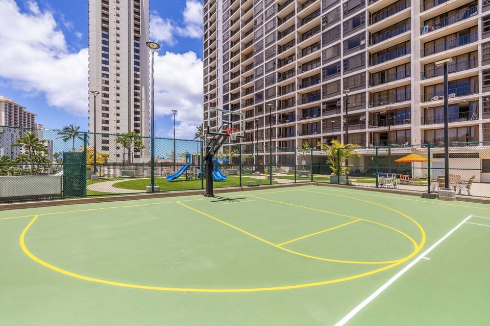 Condo, 1 Bedroom | Sport court