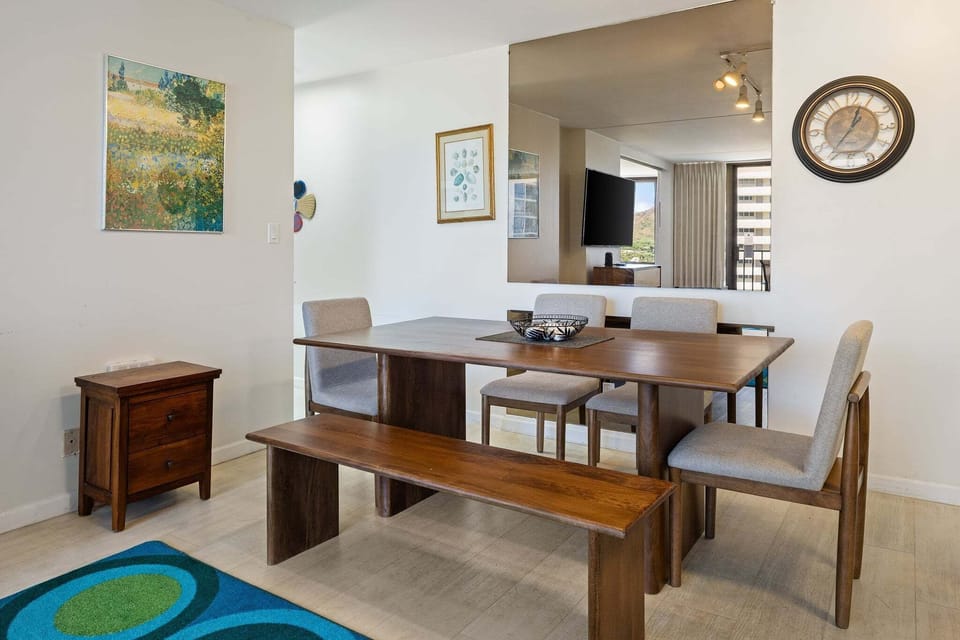 Condo, 1 Bedroom | Dining