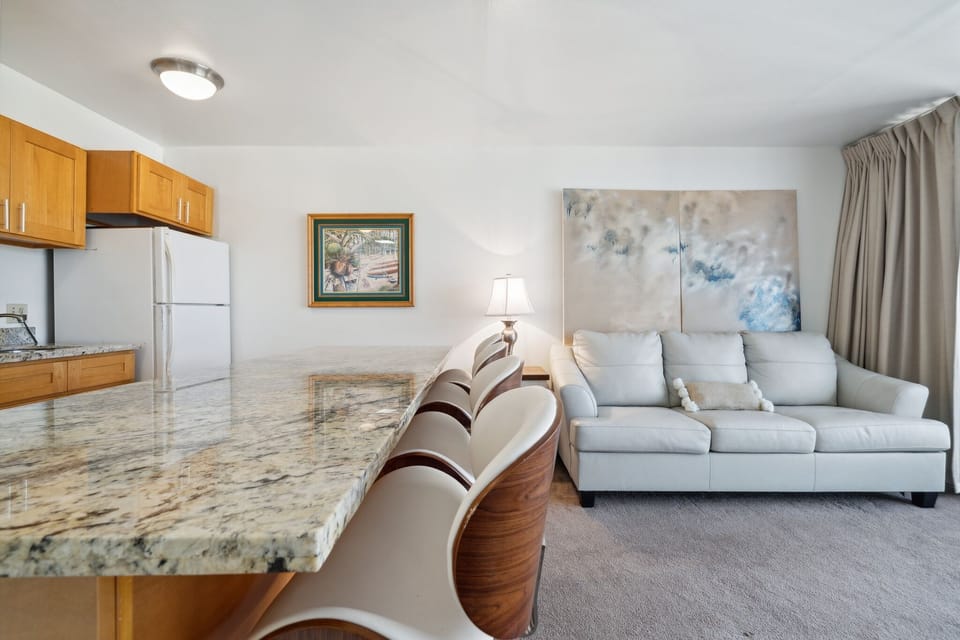 Condo, 1 Bedroom | Living area