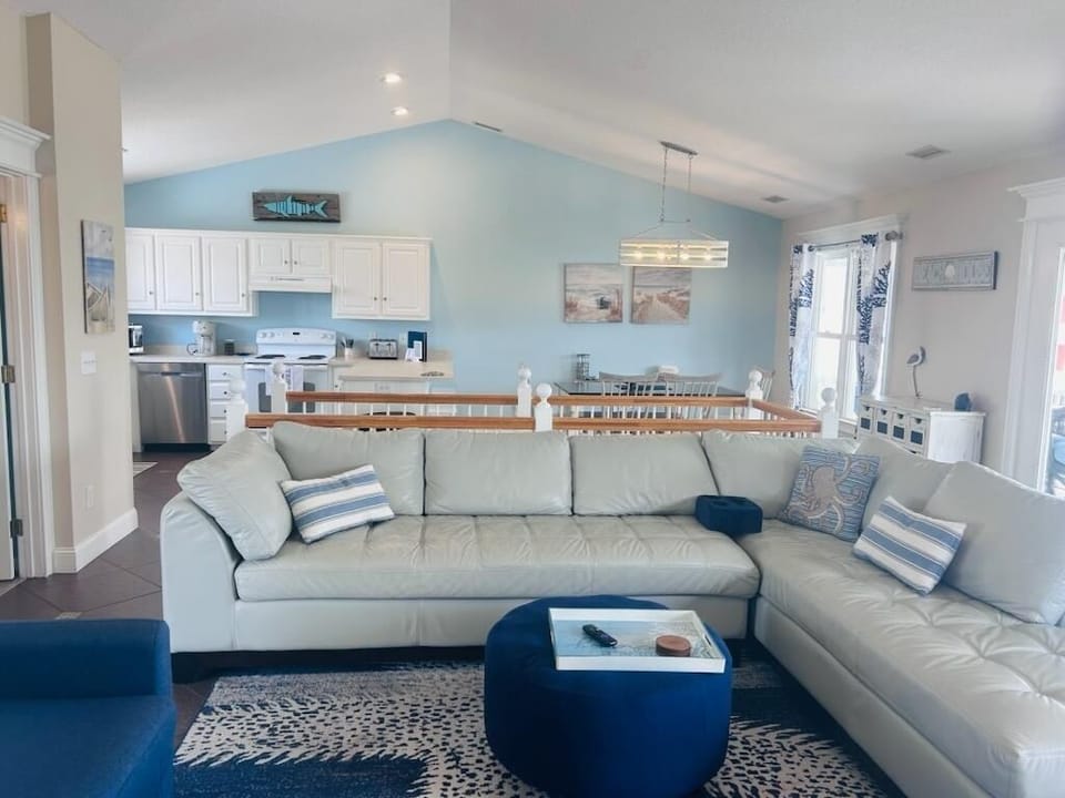 House, 3 Bedrooms | Living area